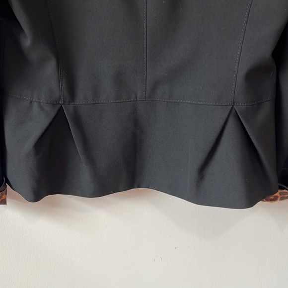 Express Design Studio Vintage Black Padded Blazer w/ Cheetah Lining - Size 10 - Picture 3 of 11